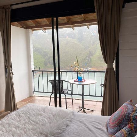 Ecolodge Bahia Del Penon Guatapé Екстериор снимка