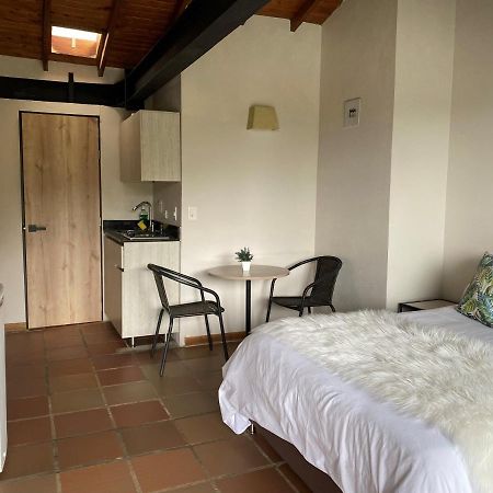 Ecolodge Bahia Del Penon Guatapé Екстериор снимка