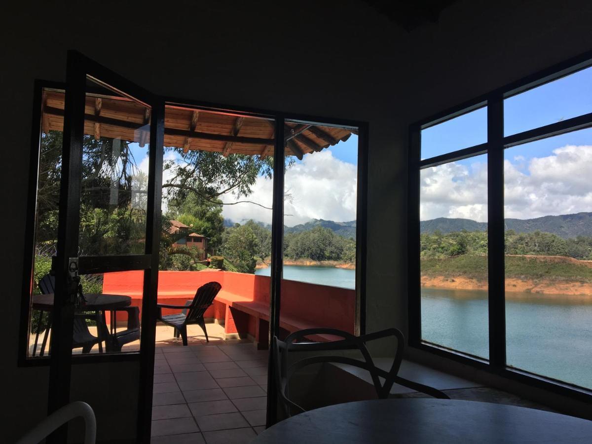 Ecolodge Bahia Del Penon Guatapé Екстериор снимка