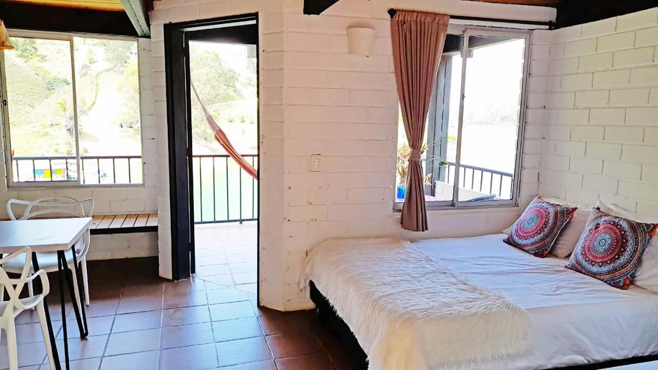 Ecolodge Bahia Del Penon Guatapé Екстериор снимка