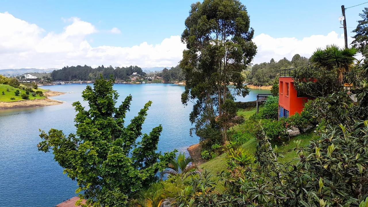Ecolodge Bahia Del Penon Guatapé Екстериор снимка