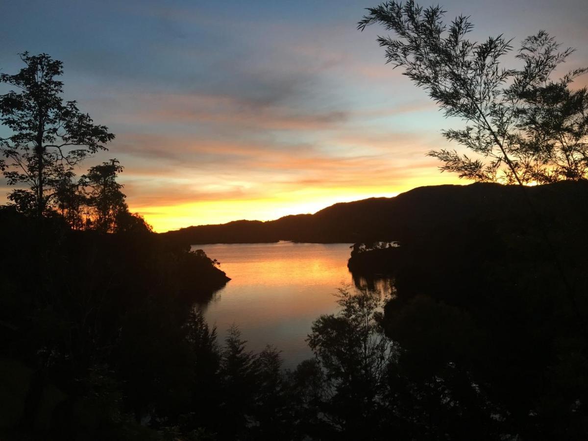 Ecolodge Bahia Del Penon Guatapé Екстериор снимка