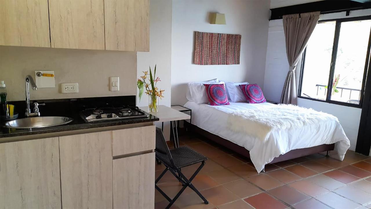 Ecolodge Bahia Del Penon Guatapé Екстериор снимка