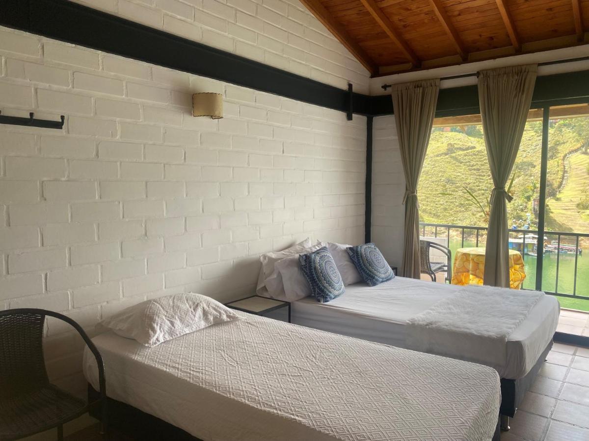 Ecolodge Bahia Del Penon Guatapé Екстериор снимка
