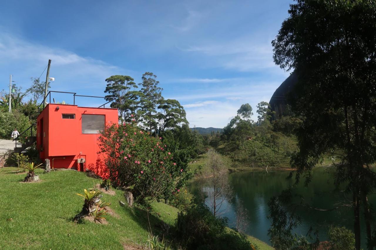 Ecolodge Bahia Del Penon Guatapé Екстериор снимка