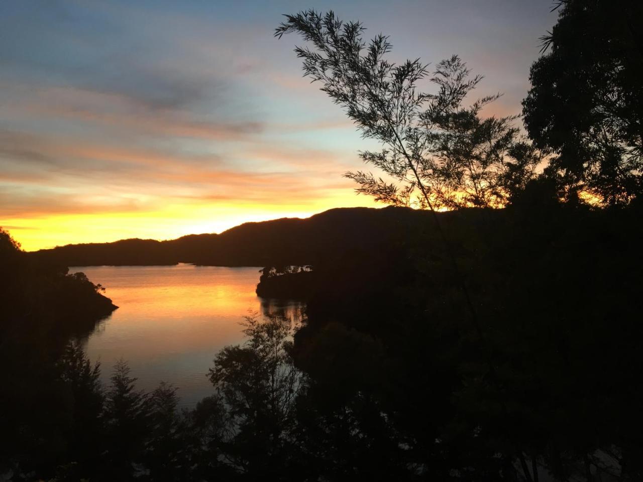 Ecolodge Bahia Del Penon Guatapé Екстериор снимка