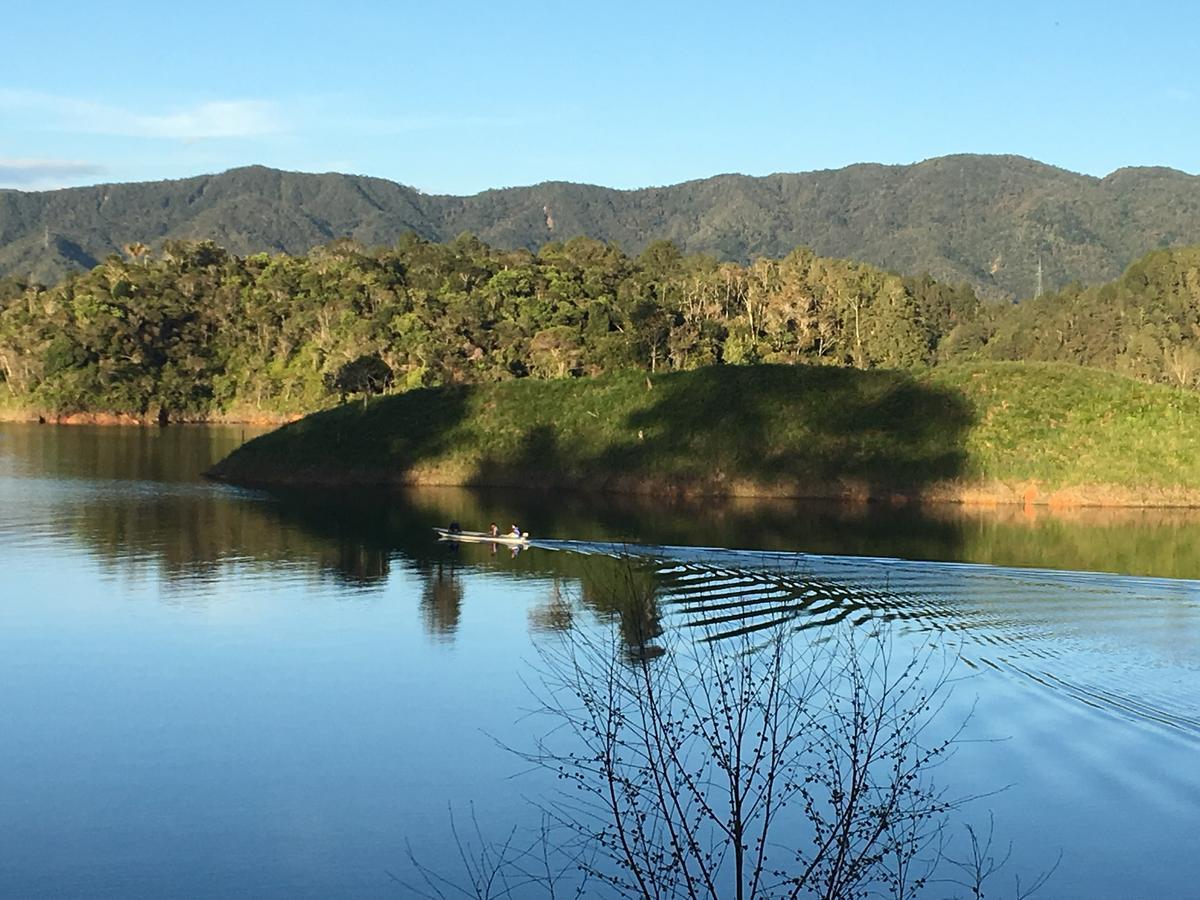 Ecolodge Bahia Del Penon Guatapé Екстериор снимка