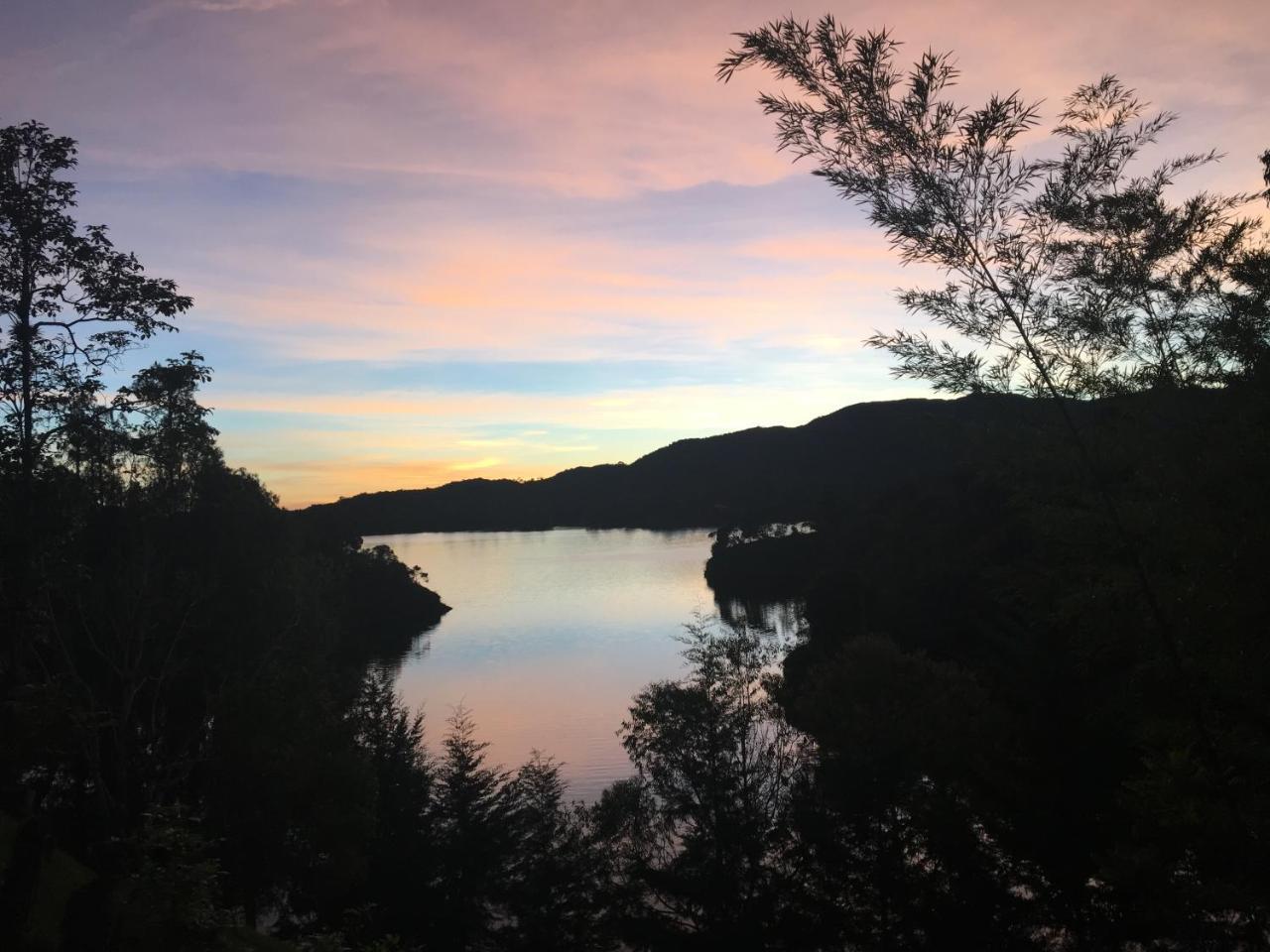 Ecolodge Bahia Del Penon Guatapé Екстериор снимка