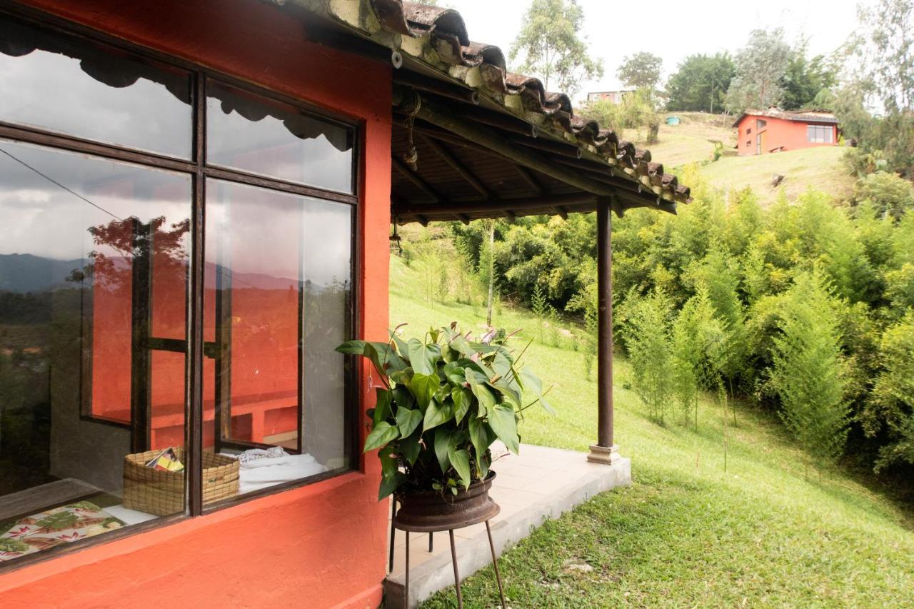 Ecolodge Bahia Del Penon Guatapé Екстериор снимка